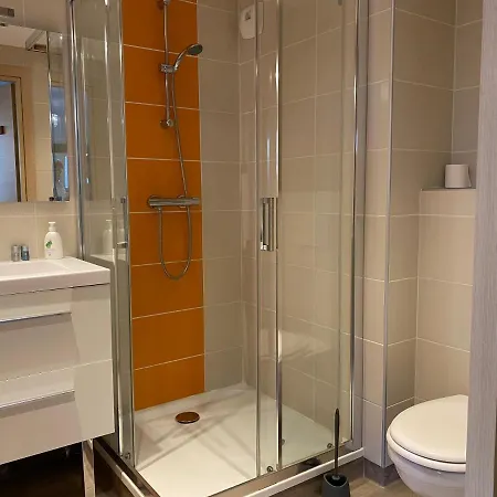 Joli Studio - 10 Min A Pied Du Lac Apartment